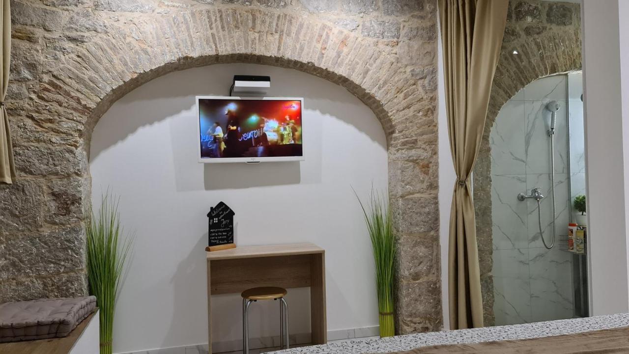 Tales Of Split - 100 Meters From The Seafront Apartamento Exterior foto