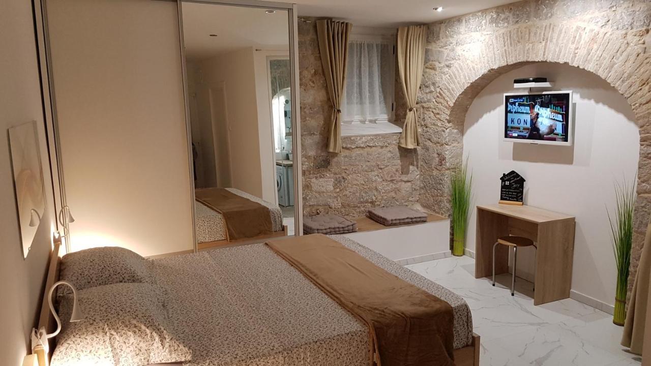 Tales Of Split - 100 Meters From The Seafront Apartamento Exterior foto