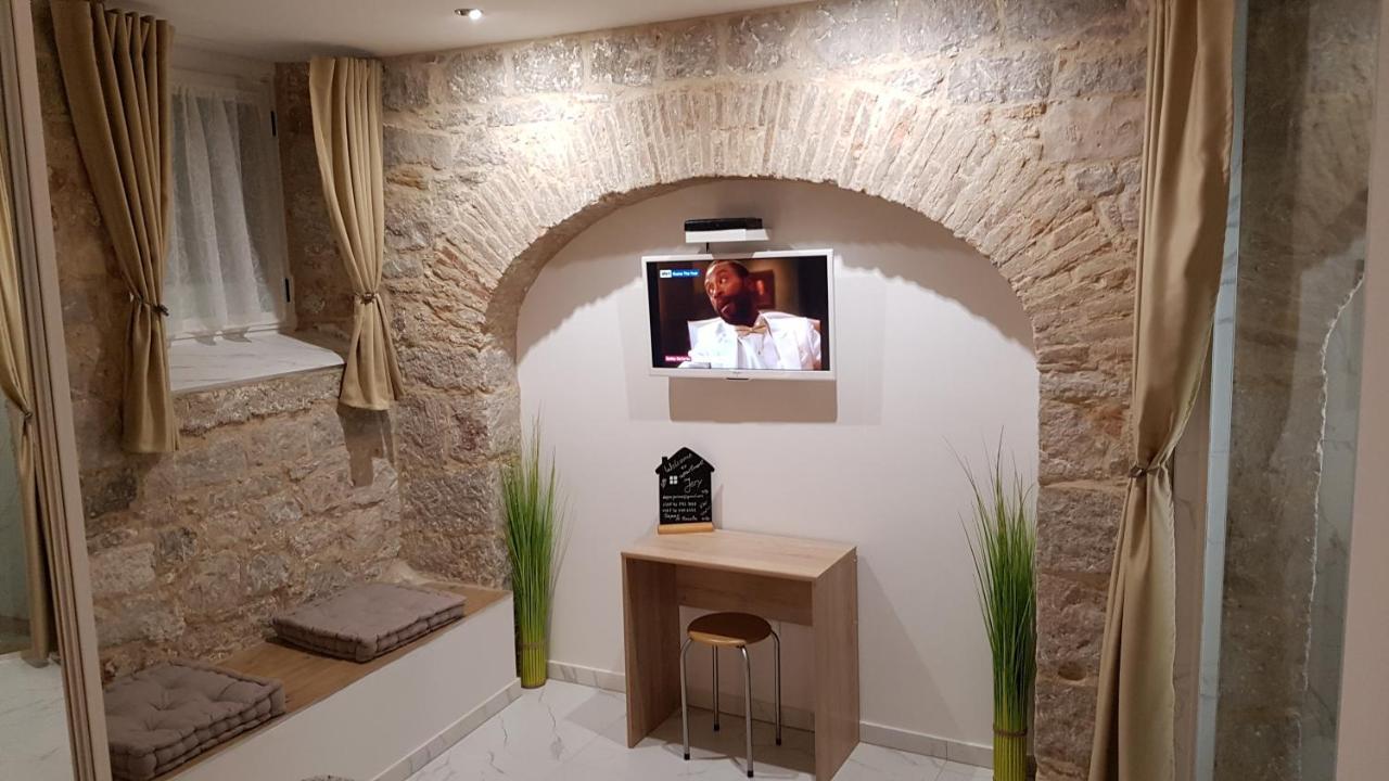 Tales Of Split - 100 Meters From The Seafront Apartamento Exterior foto