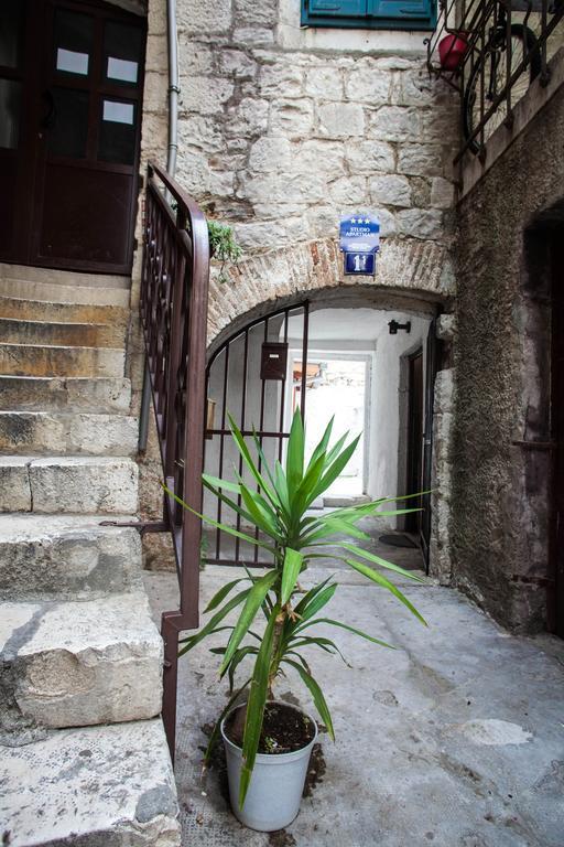 Tales Of Split - 100 Meters From The Seafront Apartamento Quarto foto
